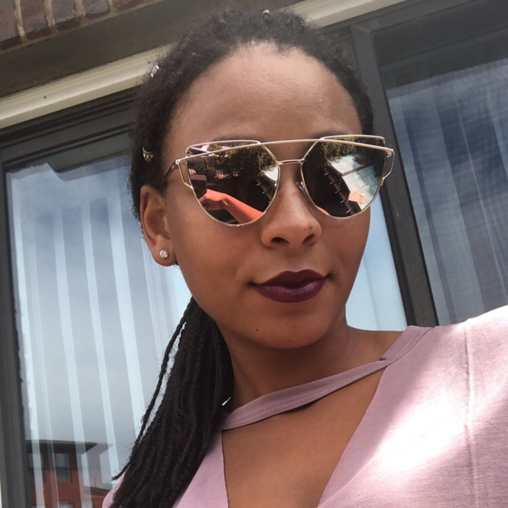 Meet your Posher, Alix